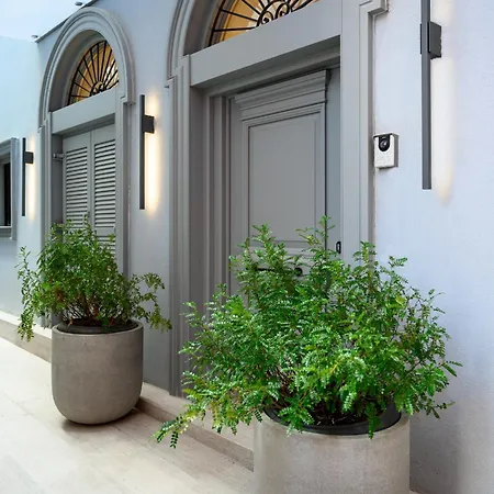 Stf Luxury Hotel *